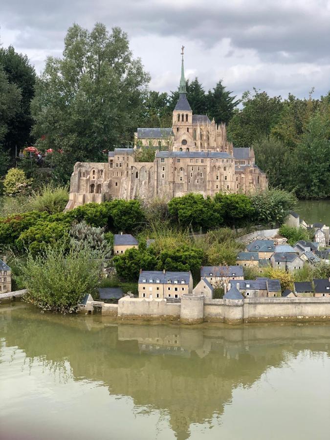 Spa Jungle Le Mesnil-Saint-Denis Buitenkant foto