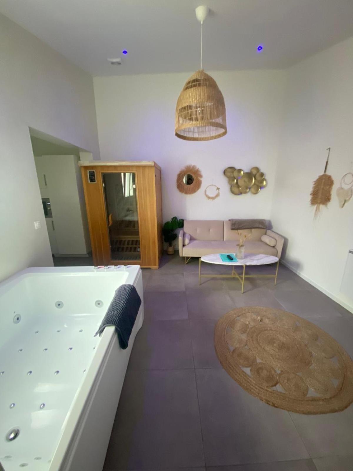 Spa Jungle Le Mesnil-Saint-Denis Buitenkant foto